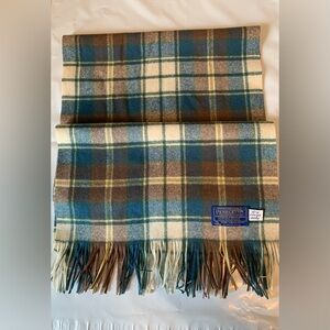 Pendleton Teal and Tan Plaid 100 % Wool Scarf NWOT Unisex